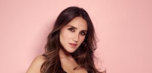 ¡Con esta fotografía, Dulce María anunció el nacimiento de su hija María Paula!