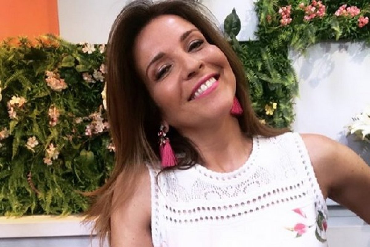 ‘¿Cómo se te ocurre publicar eso?’: Karla Constant es cuestionada por una broma que le hizo su hijo