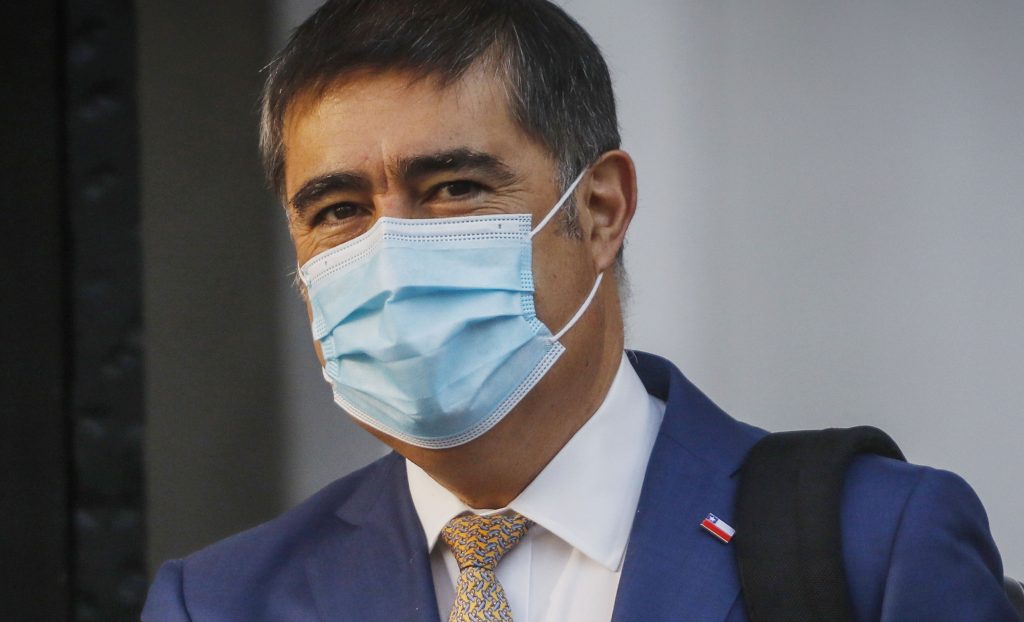 mario desbordes deja el ministerio de Defensa