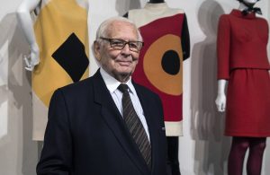 El legado de Pierre Cardin, diseñador visionario que expandió la moda a todos