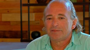 Alberto 'Tatón' Púrpura se muestra por primera vez con su pareja de 24 años