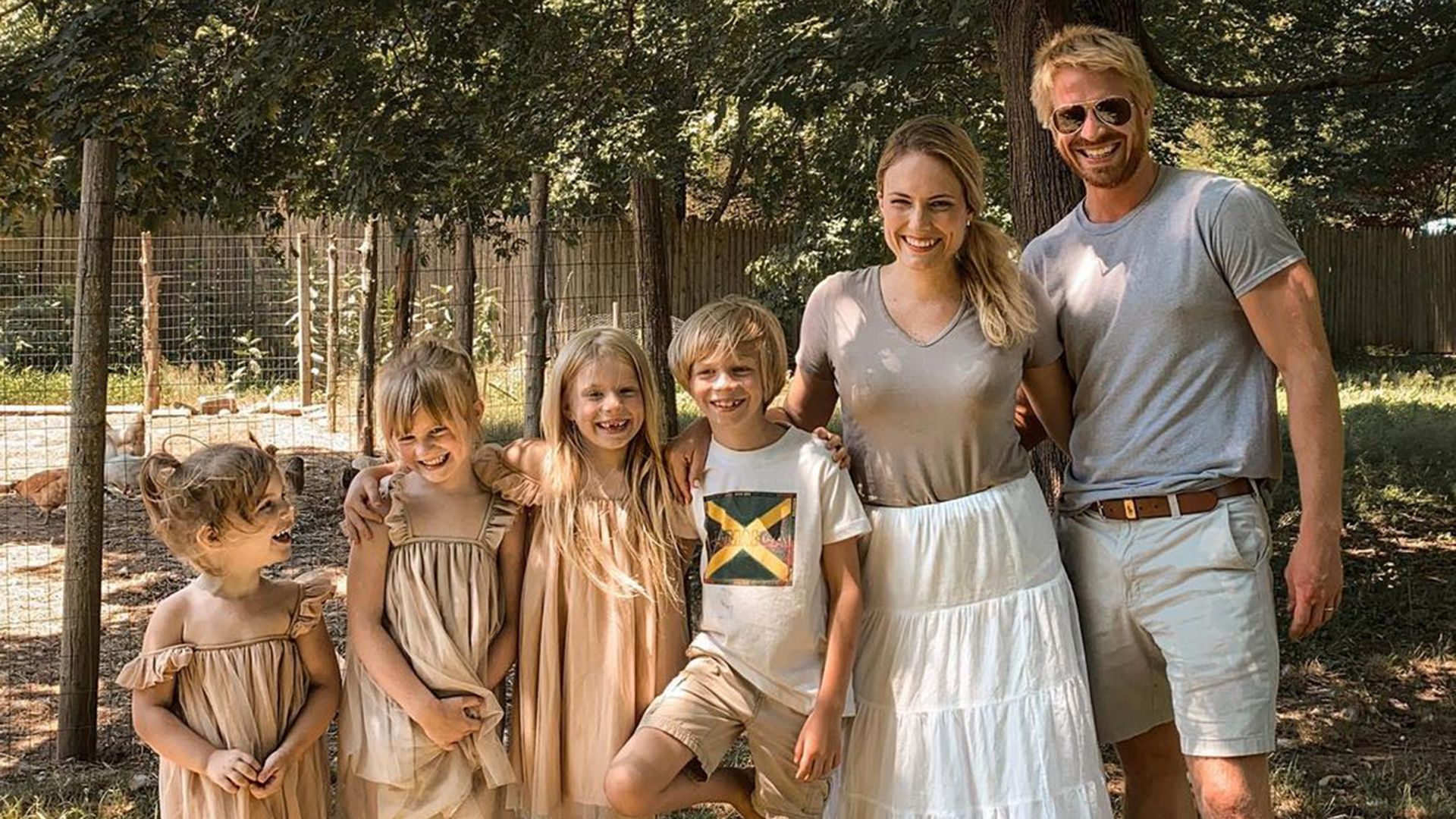 Muere la influencer Emily Mitchell: estaba embarazada de su quinto hijo