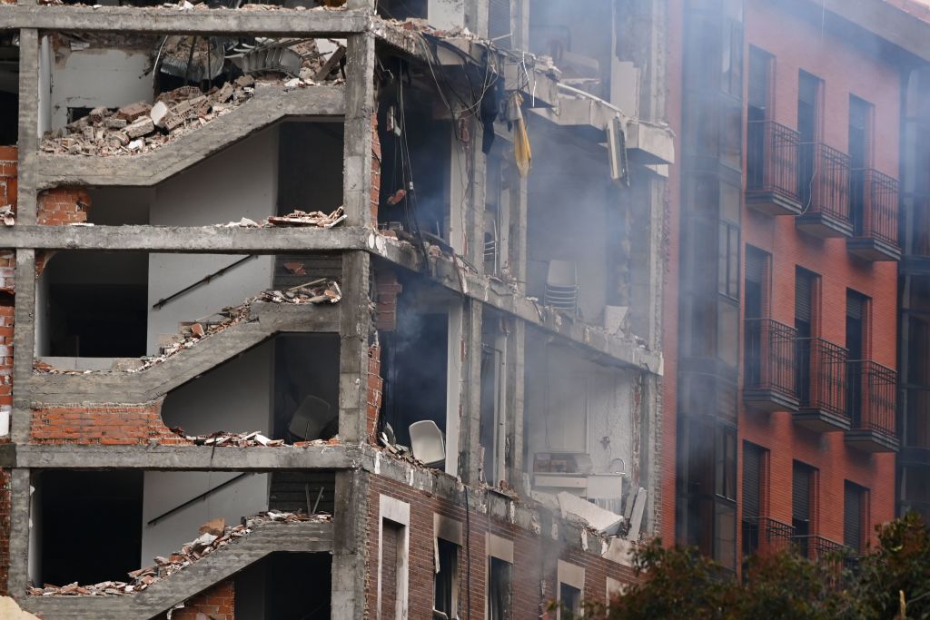 Fuerte explosión se registra en el centro de Madrid dejando impactantes imágenes