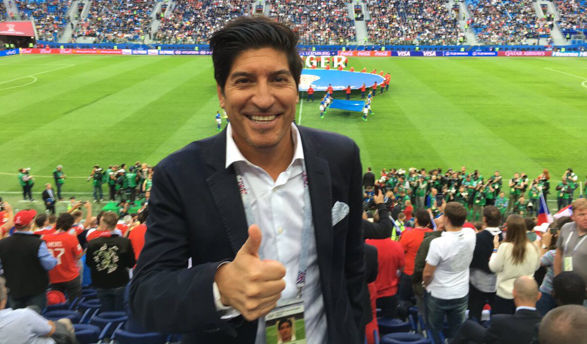 Familia de Iván Zamorano le dedica tiernos mensajes en su cumpleaños