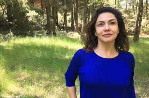 Tamara Acosta sorprende con el corte de pelo de moda y se llena de elogios