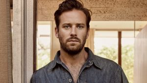 Actor Armie Hammer respondió a acusaciones de canibalismo tras comprometedores mensajes