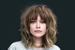 Heavy bangs: Descubre el flequillo que será tendencia este año