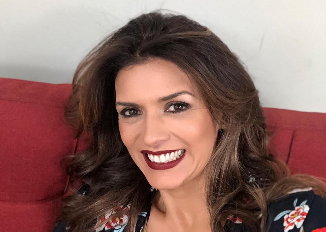 Ivette Vergara y su hija recrean antigua foto tomada hace 16 años atrás