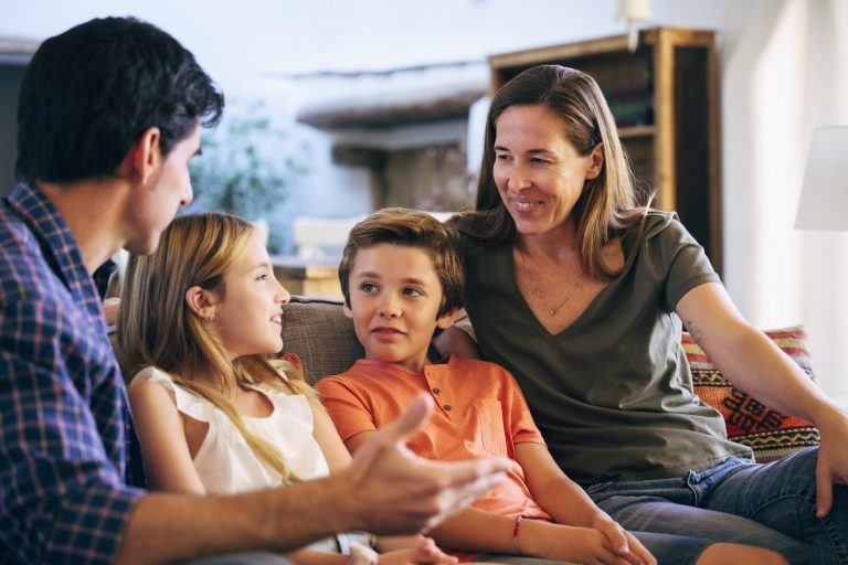 Temas tabú con los niños ¿Por qué es importante hablarlos?