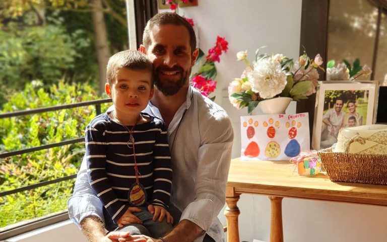 Pedrito Milagros se roba las miradas al aparecer en entrevista a su papá