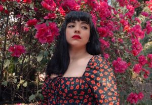 la cantante sorprende con cambio de look