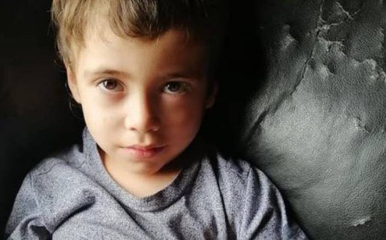 Tía de niño desaparecido en Lebu reveló agresión a su familia: Culpan a familiar de su extravío