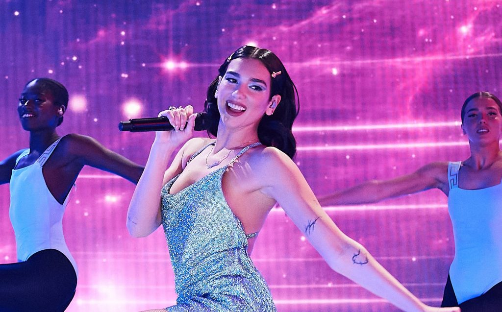 la cantante fue reconocida por la revista Time