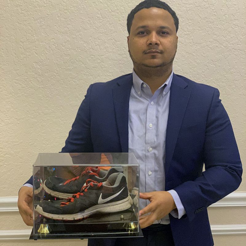 Zapatillas de su padre