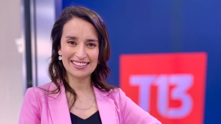 La mala pasada que vivieron las conductoras de Teletrece Central: Dejaron escapar una peculiar frase con micrófono abierto