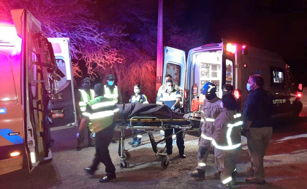 Rescatan de milagro a joven atrapado hace 5 días en pozo en Tarapacá