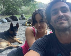 Matías Assler y Juanita Ringeling buscan desesperadamente a su mascota