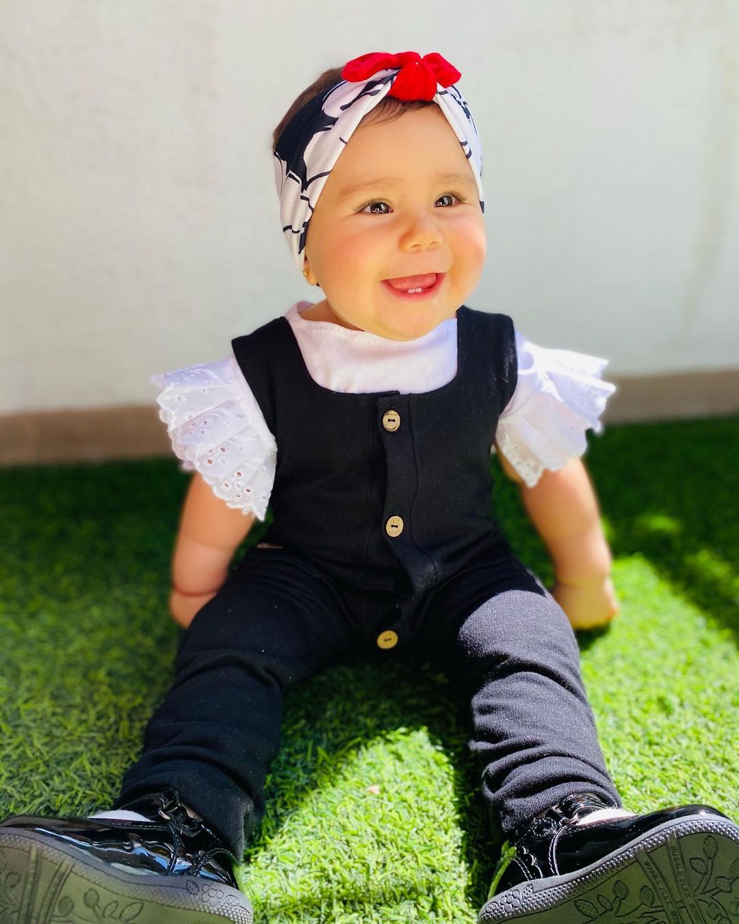 Yamna Lobos Y 9 Meses De Su Hija