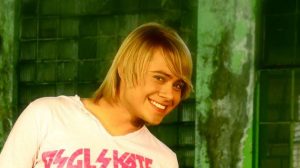 "Arenito" comparte potente mensaje de aceptación a su identidad sexual