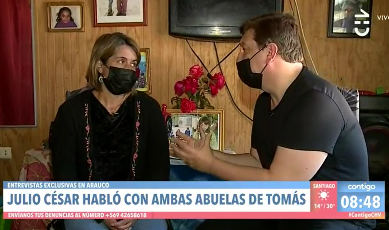 Julio Cesar Contigo En La Mañana junto a la abuela materna de Tomás Bravo 