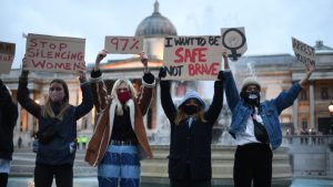 Londres se llena de protestas por muerte de joven a manos de un policía