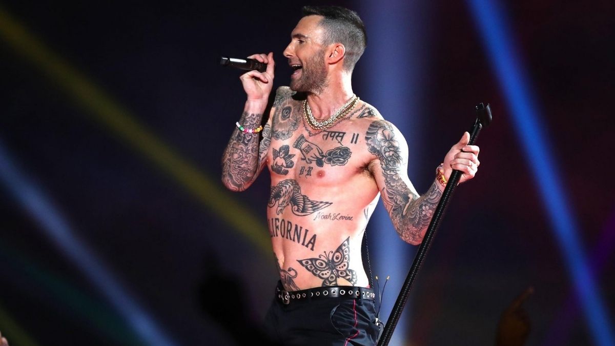 ¡Dolor! El gigante tatuaje de Adam Levine que sorprendió a sus fans