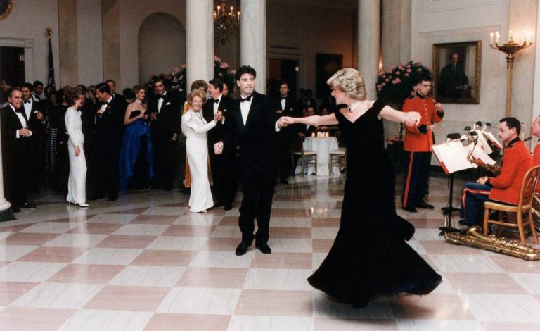 John Travolta recuerda el día que bailó con Lady Di: "Fue un cuento de hadas"