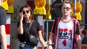 Macaulay Culkin y Brenda Song dan la bienvenida a su primer hijo