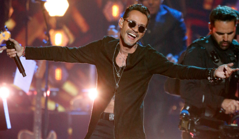 Marc Anthony ofrece disculpas tras fallas en concierto virtual