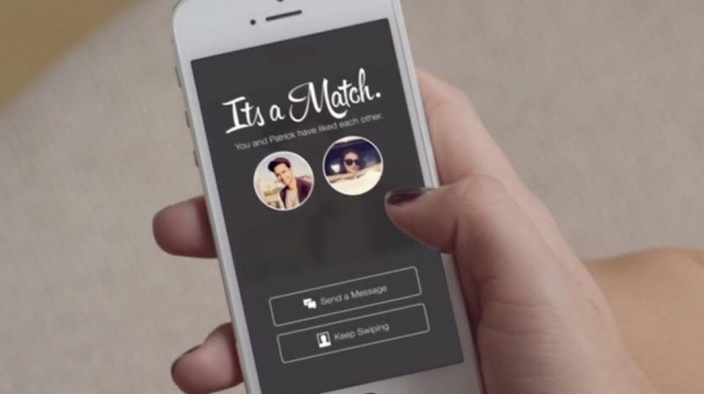 ¡Parejas que se conocen en Tinder tienen más posibilidades de casarse!