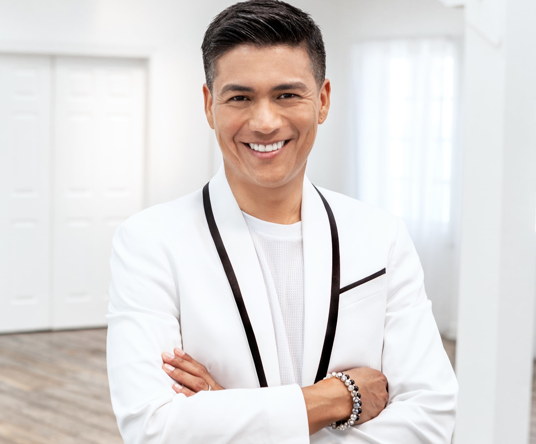 Américo debutará como animador de TV con programa propio