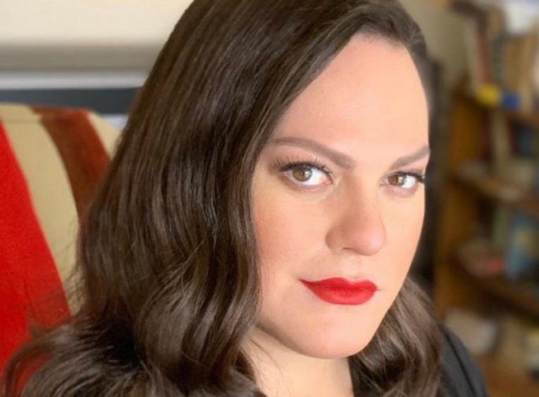 Daniela Vega sorprende mostrando su personaje en la nueva serie musical de Netflix