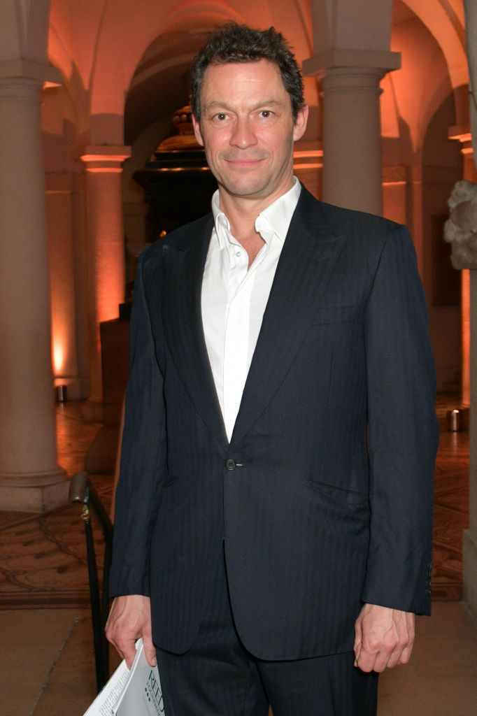 dominic west como principe carlos en the crown 