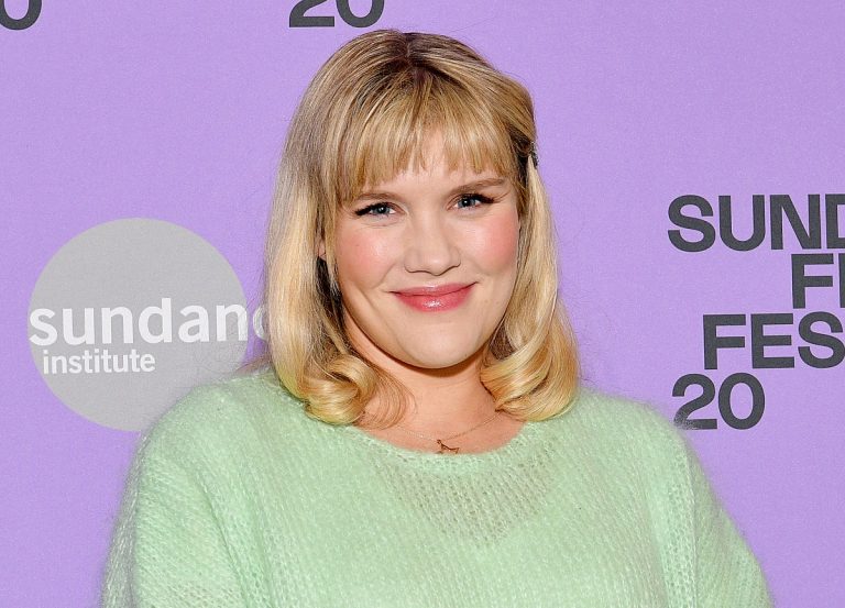 Conoce a Emerald Fennell, una de las dos directoras nominadas a los Oscar
