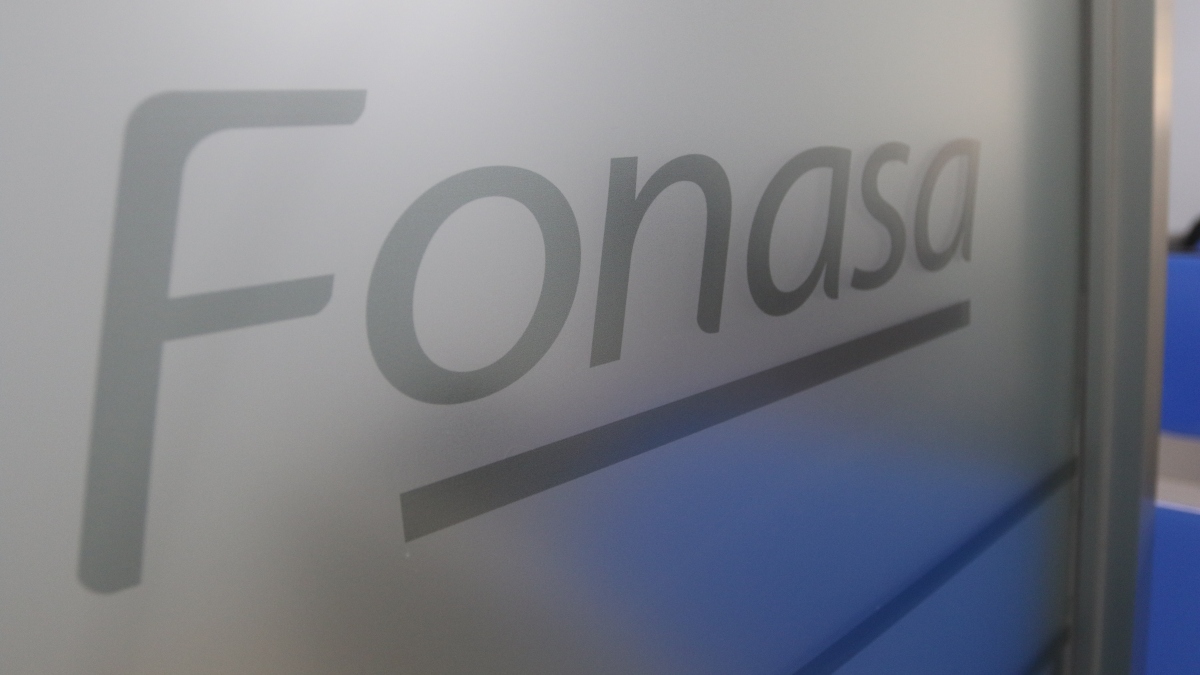 Fonasa informó nuevo beneficio: Va a condonar deudas médicas