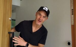 Estilo minimalista: Ricardo Fernández hizo un tour de su casa en "La divina comida"