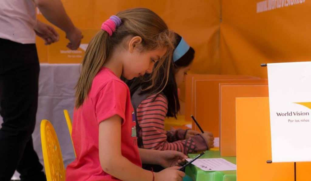 "Los niños también votan": La plataforma que permite a jóvenes votar