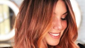 Balayage cobrizo: Descubre la nueva coloración que es tendencia