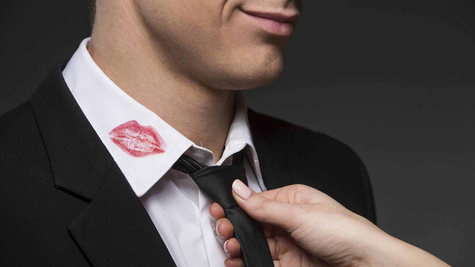 Estudio revela cómo identificar a un hombre infiel por sus facciones