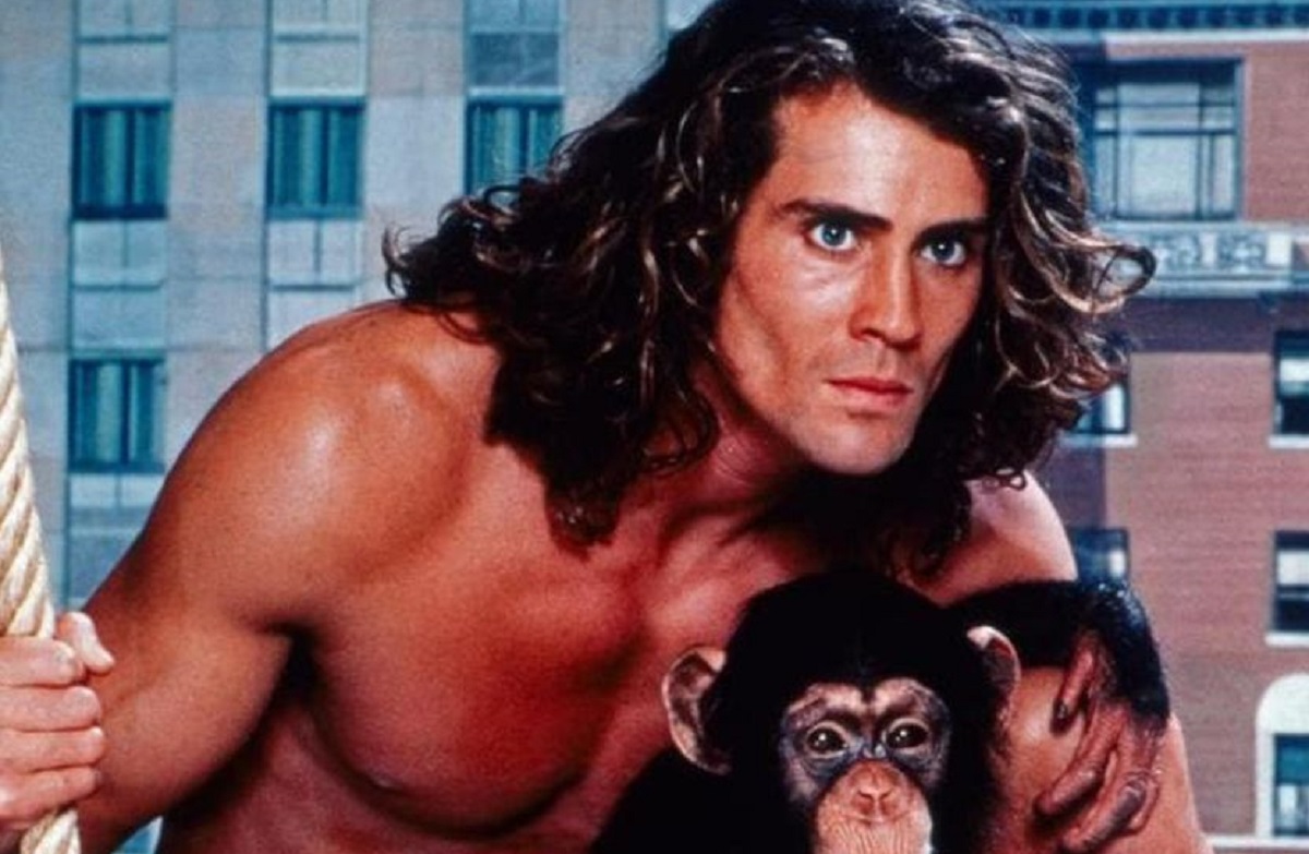 Joe Lara quien interpretó a "Tarzán" en los 90, falleció con su esposa en accidente aéreo