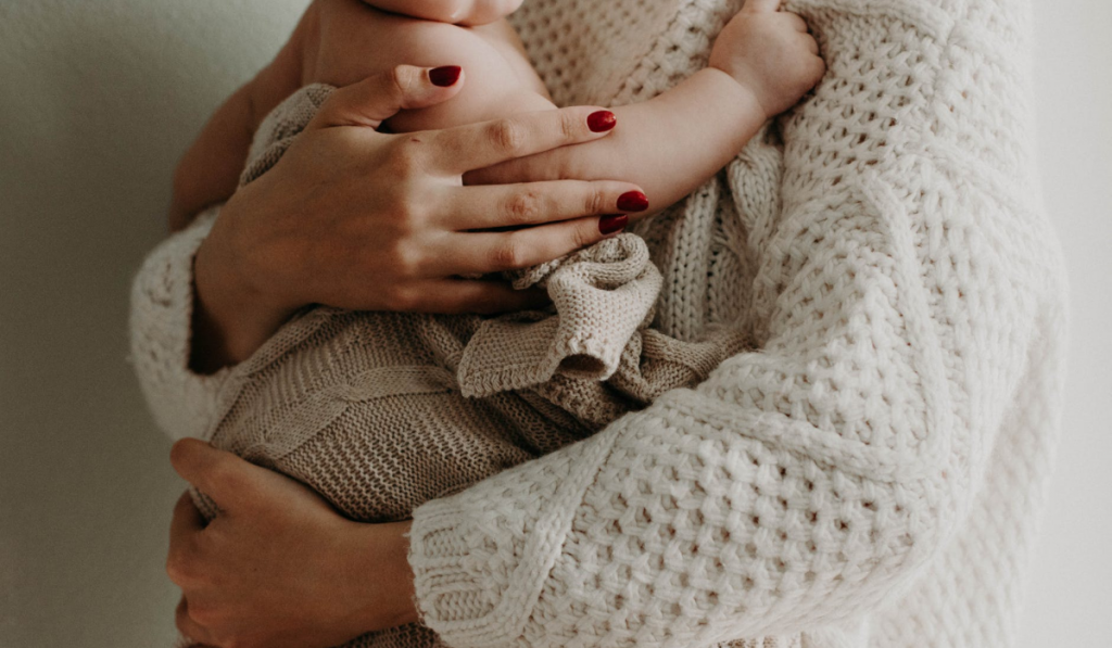 Día de la salud mental materna: Cinco recomendaciones para cuidarla