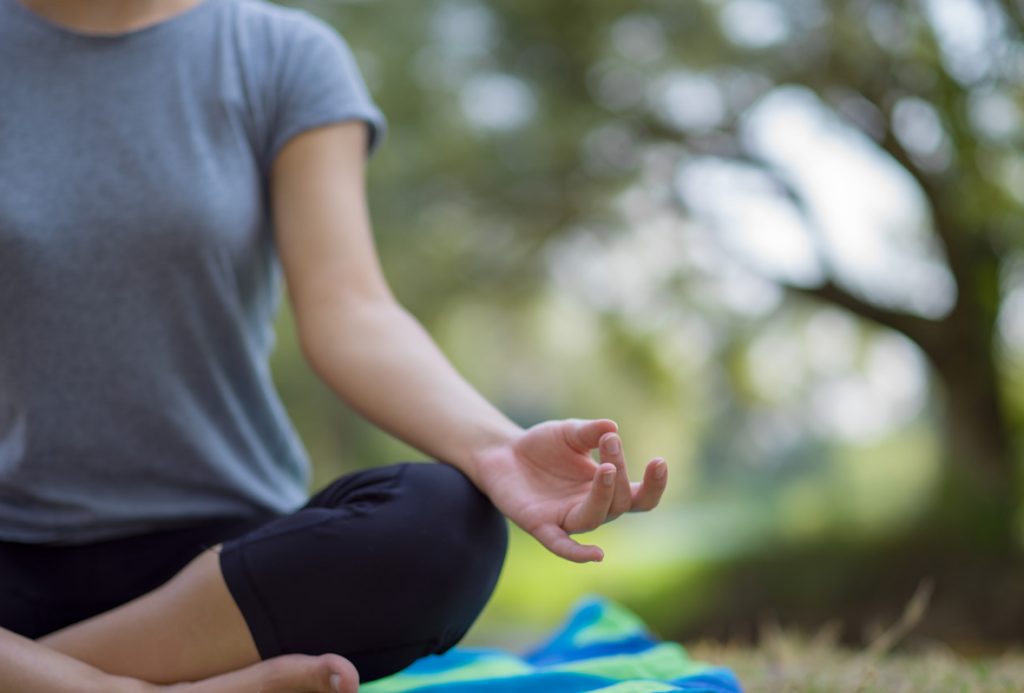 Mujer Meditando