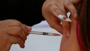 Ministro París informó que más de 9 millones de personas están vacunadas contra el Covid-19