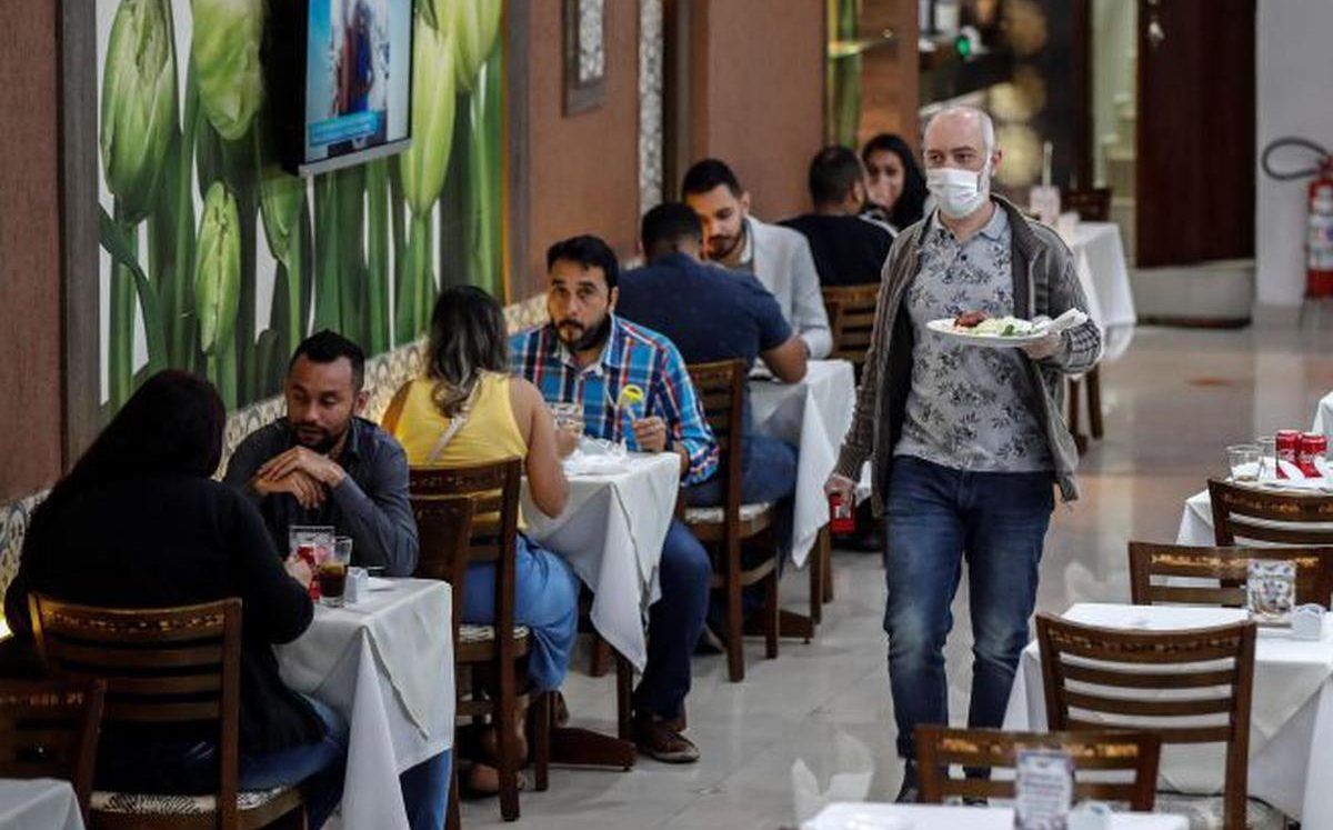 Así funcionarán bares y restaurantes con nuevo horario de toque de queda