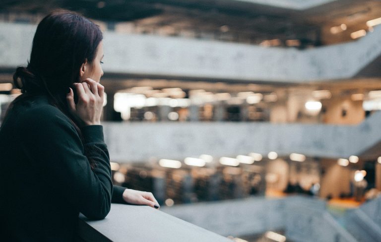 Estos son los signos más solitarios del zodiaco ¿Estás entre ellos?