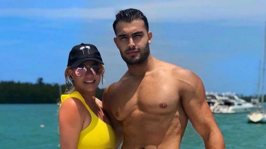 Britney Spears Y Sam Asghari Viajan A Hawai Para Olvidar Las Polémicas