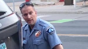 Policía que mató a George Floyd es condenado a 22.5 años de cárcel