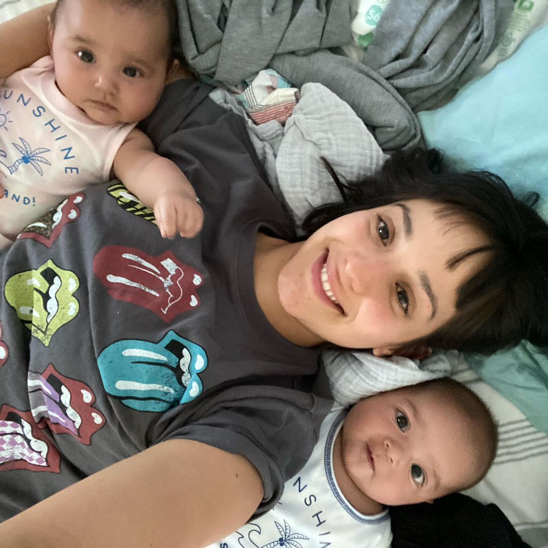 Rocio Toscano Y Sus Mellizos