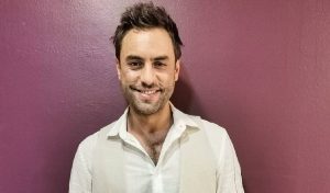 Álvaro Gómez se confesó con la Doctora Cucharón en cuestionario hot