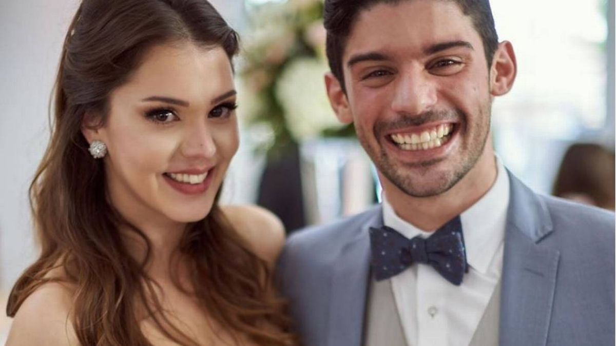 Caro Mestrovic celebra aniversario de matrimonio junto a Jonathan Freudman